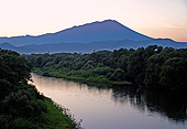 夕景の岩手山